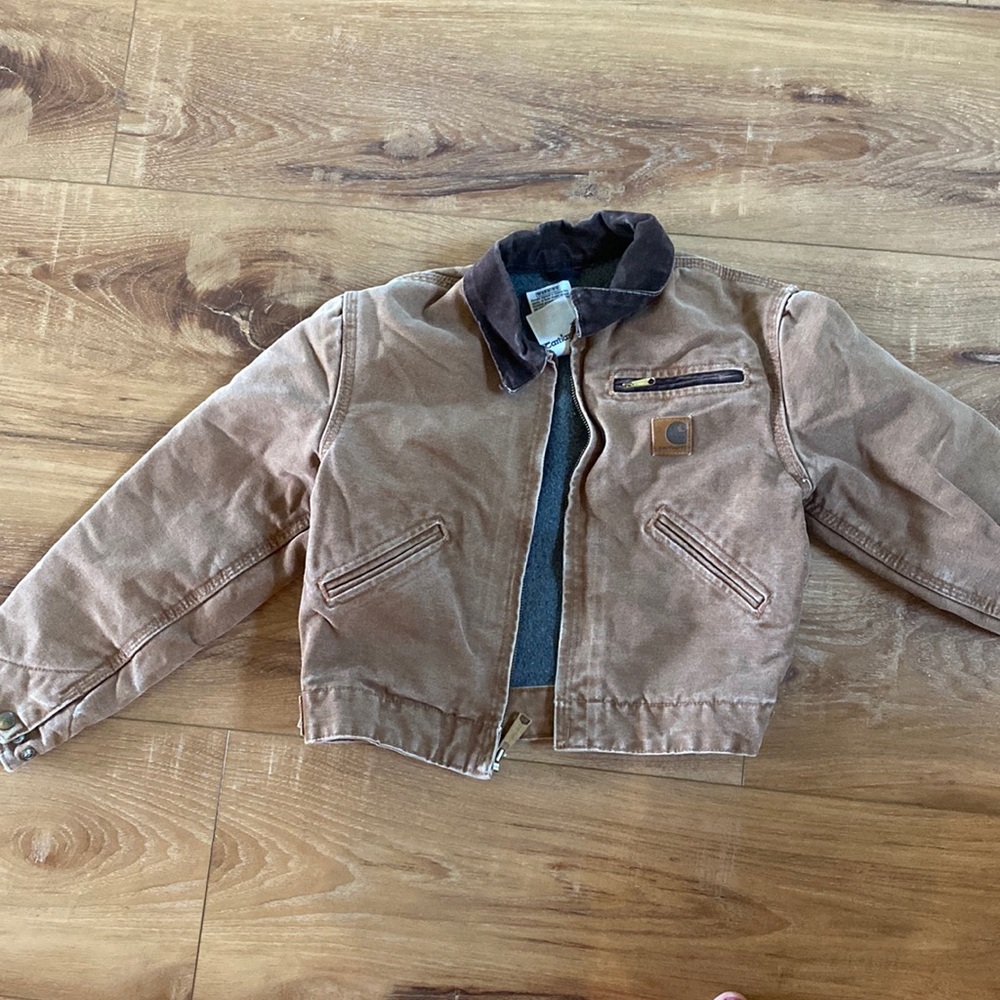 Youth Carhartt jacket Med 8